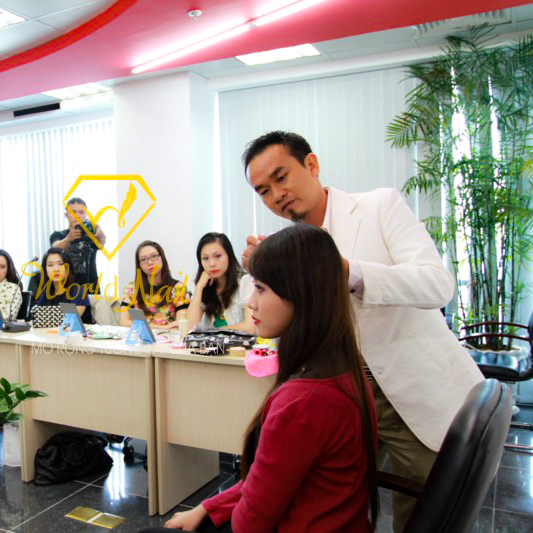 World Nail School - Đào tạo Make Up chuyên nghiệp cho VIETJET
